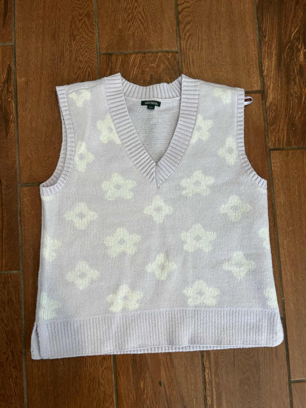 Wild fable size L lavender floral sweater vest